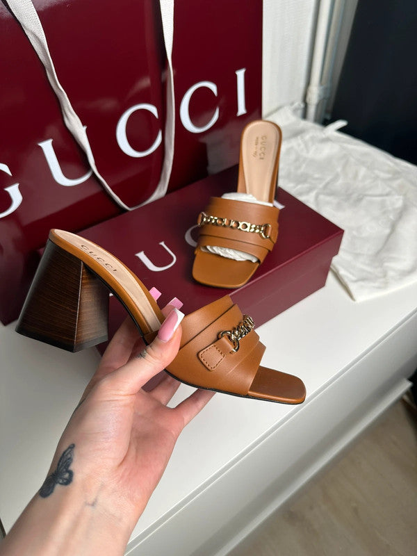 Gucci Sandales Talon Large Cuir Marron Détail Chaîne T.38 — Neuves