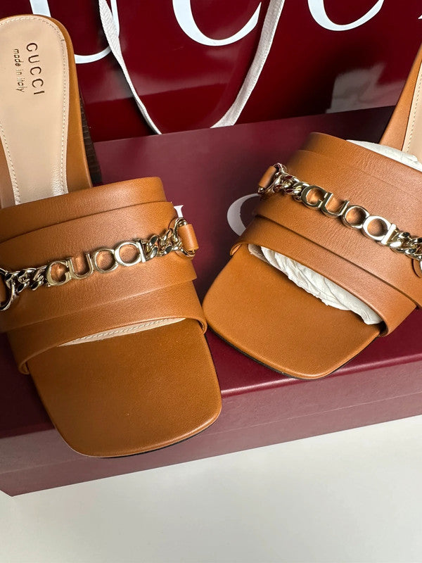 Gucci Sandales Talon Large Cuir Marron Détail Chaîne T.38 — Neuves
