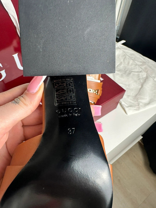 Gucci Sandales Talon Large Cuir Marron Détail Chaîne T.38 — Neuves