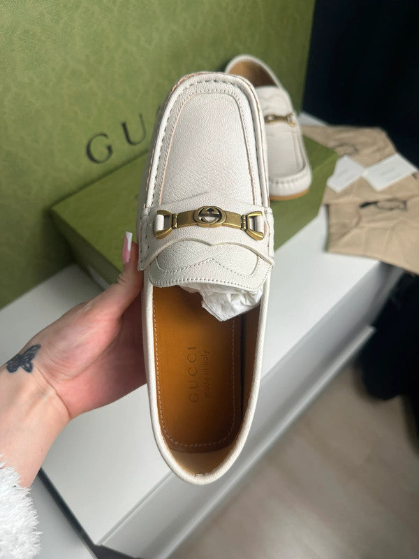 Gucci Mocassins Tayma Cuir Grainé Mystic White T.41,5 — Neufs