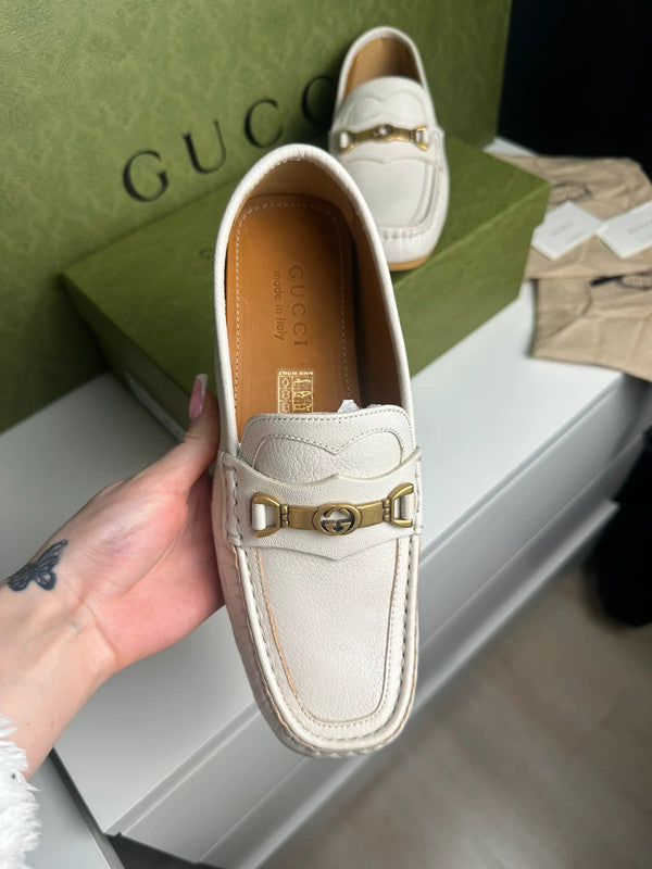 Gucci Mocassins Tayma Cuir Grainé Mystic White T.41,5 — Neufs