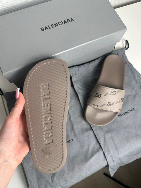Balenciaga Pool Slide Monogram BB Caoutchouc Beige Taupe T.36 — Neuves