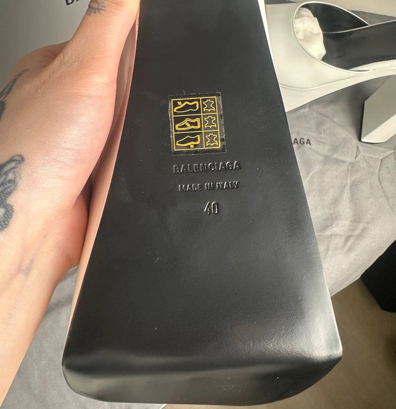 Balenciaga Sandales Plateforme Cuir Verni Blanc T.40 — Neuves