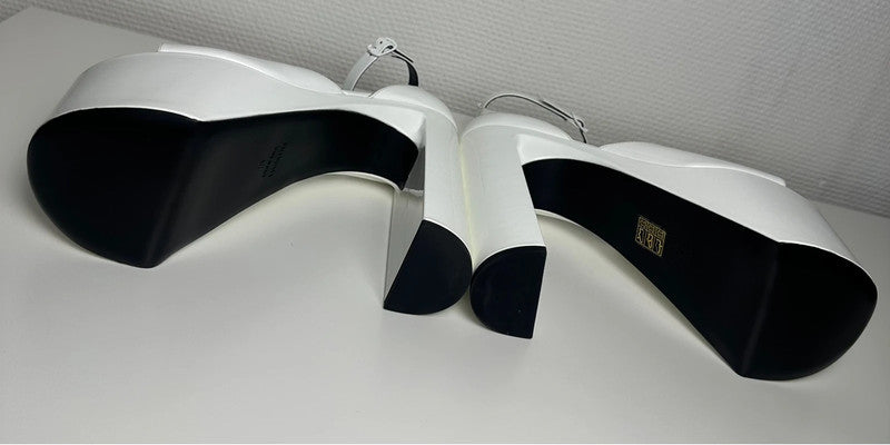 Balenciaga Sandales Plateforme Cuir Verni Blanc T.40 — Neuves
