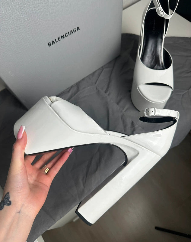 Balenciaga Sandales Plateforme Cuir Verni Blanc T.40 — Neuves