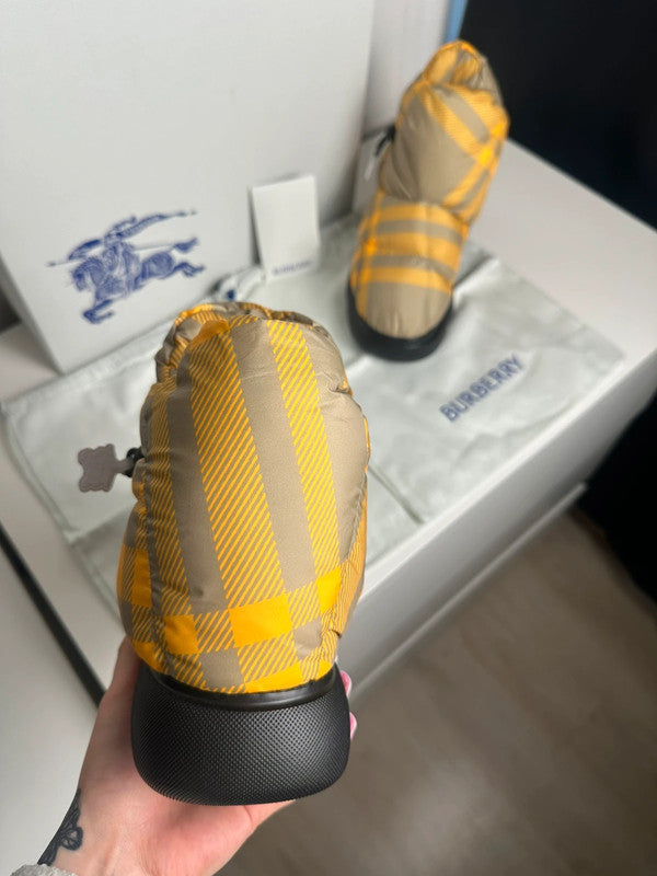 Burberry Pillow Boots Motif Check Carreaux Jaune Doré T.41 — Neuves