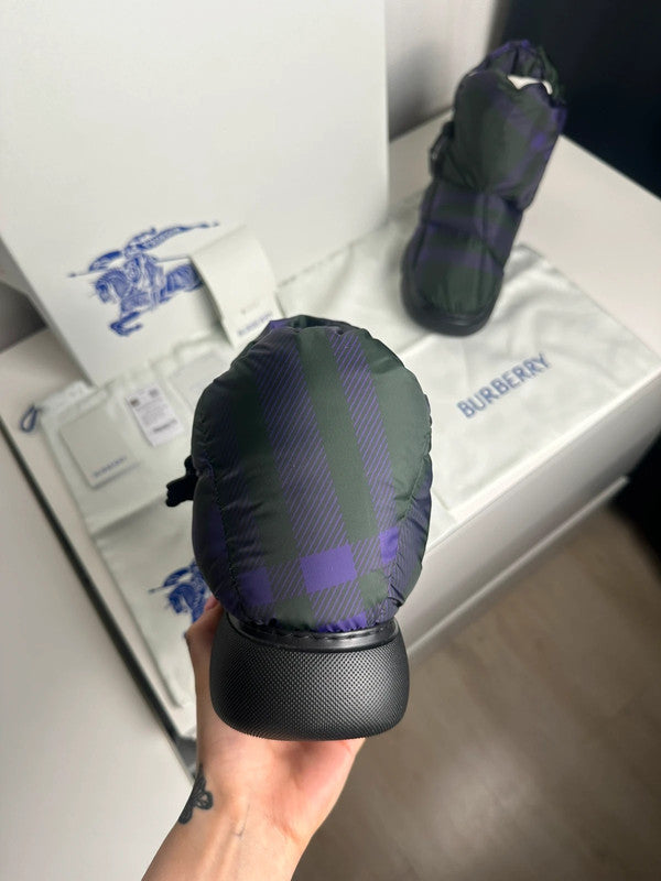 Burberry Pillow Boots Motif Hunter IP Check Mauve & Noir T.40 — Neuves