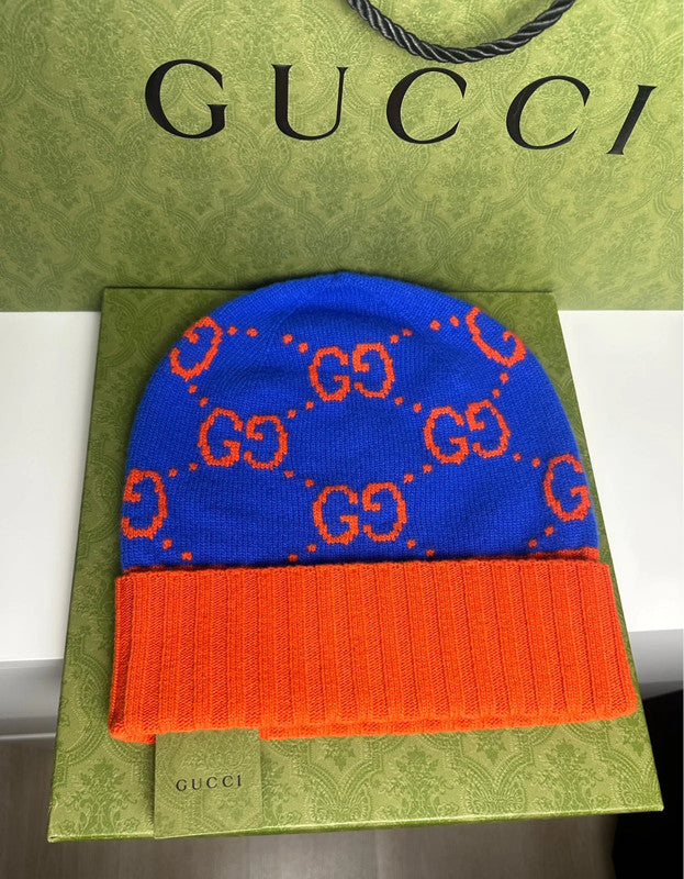 Gucci Bonnet GG Jacquard Laine Bleu & Rouge T.M — Neuf
