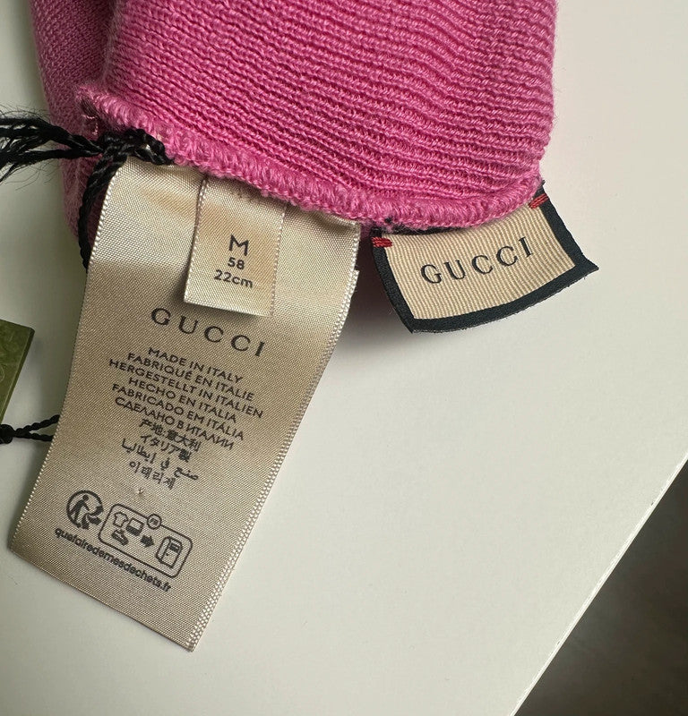 Gucci Bonnet Laine Rose Fuchsia Logo Brodé T.M — Neuf
