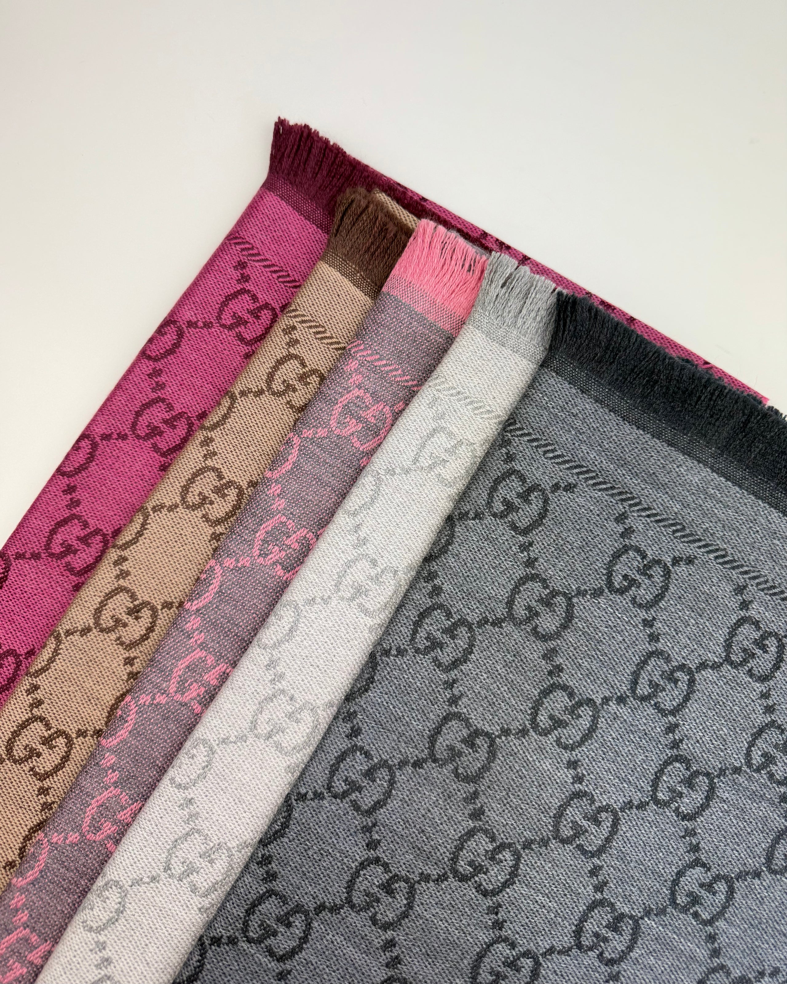 Gucci Écharpe Réversible Laine 48×180 cm — Neuve
